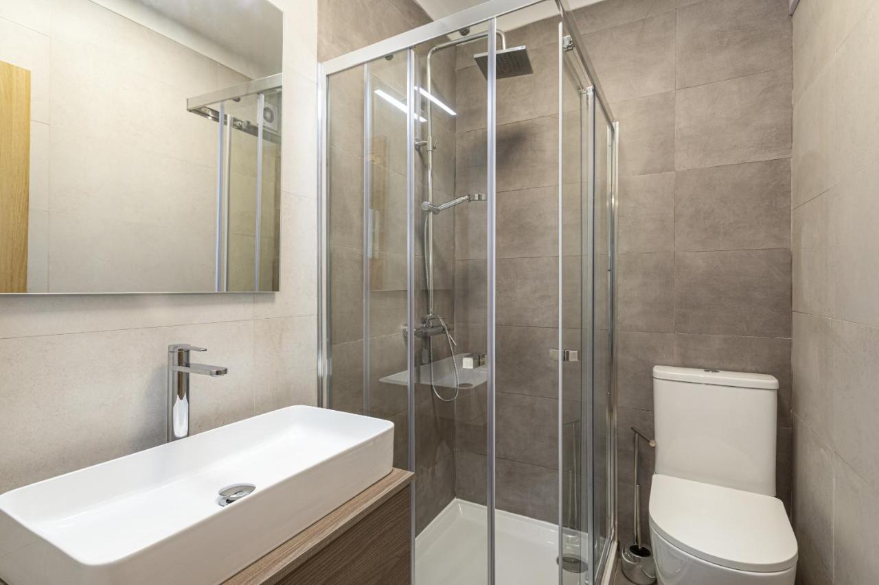 Miral 2 - Beach Front Apartment With Pool Quarteira Ngoại thất bức ảnh
