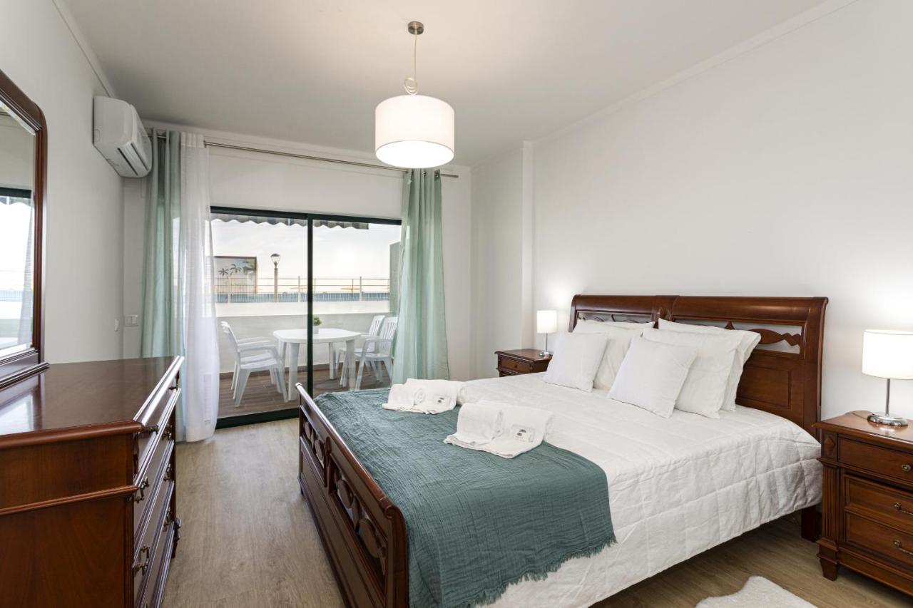 Miral 2 - Beach Front Apartment With Pool Quarteira Ngoại thất bức ảnh
