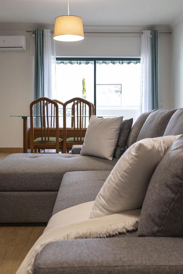 Miral 2 - Beach Front Apartment With Pool Quarteira Ngoại thất bức ảnh