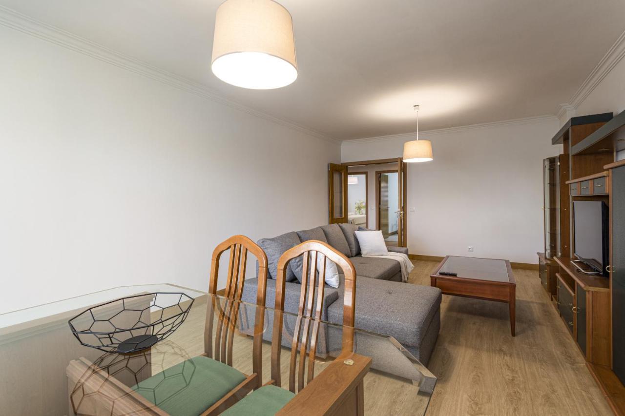 Miral 2 - Beach Front Apartment With Pool Quarteira Ngoại thất bức ảnh